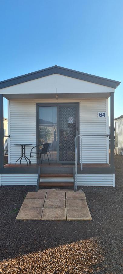 The Sundowner Cabin & Tourist Park Whyalla Esterno foto