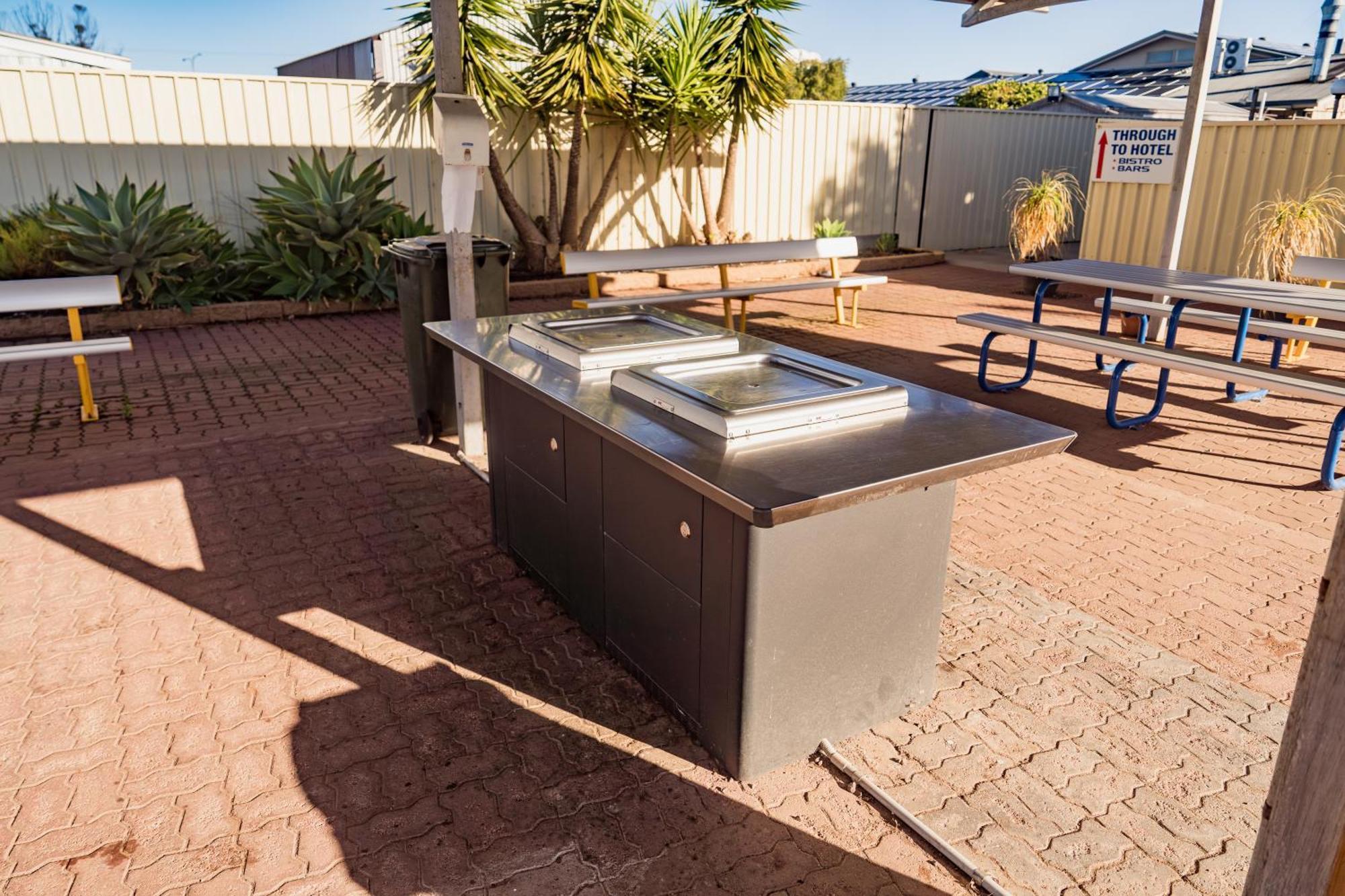 The Sundowner Cabin & Tourist Park Whyalla Esterno foto